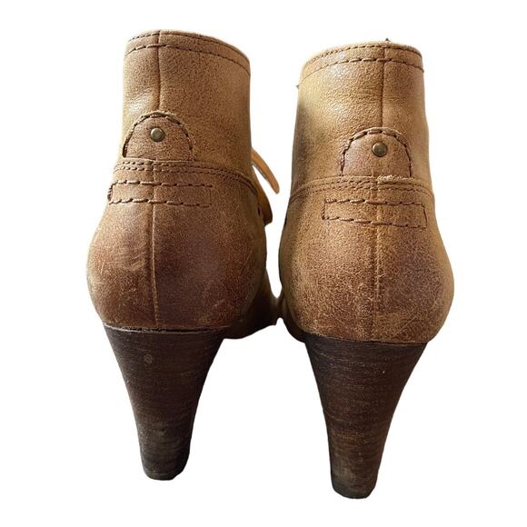 Clarks Womans 10 Sashlin Sue Lace Up Ankle Bootie Leather Granny Boot Tan Brown - Picture 6 of 8